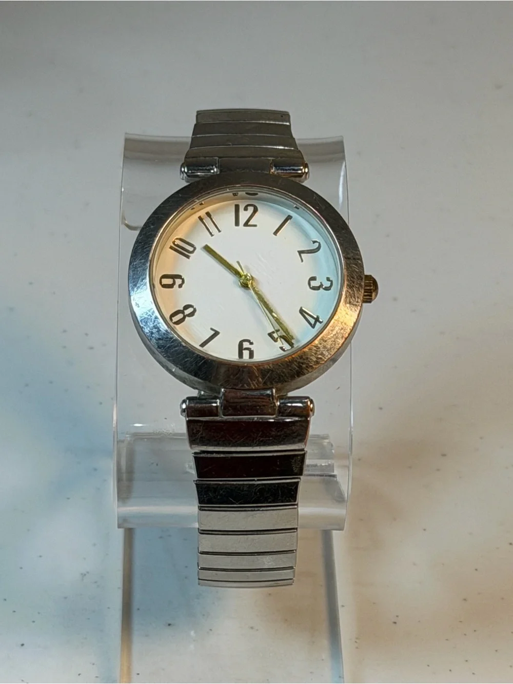 Women’s Quartz Watch White Dial Stretch Band Japan Movt 35mm Running